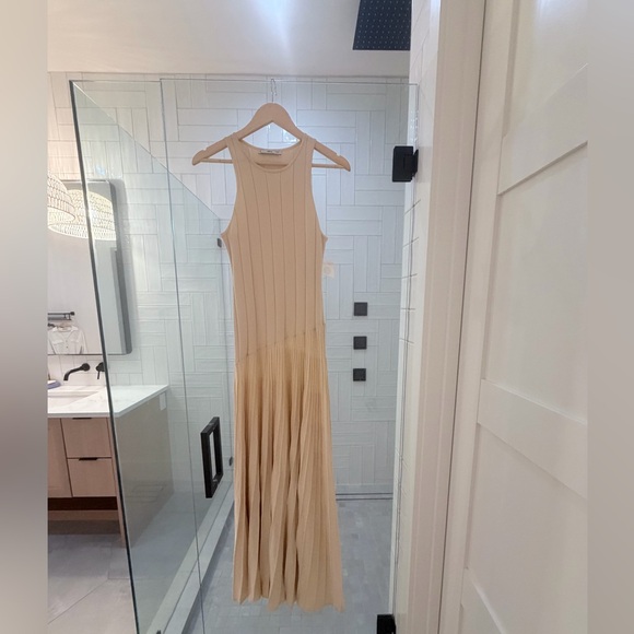 Beautiful Mango dress - Picture 10 of 11